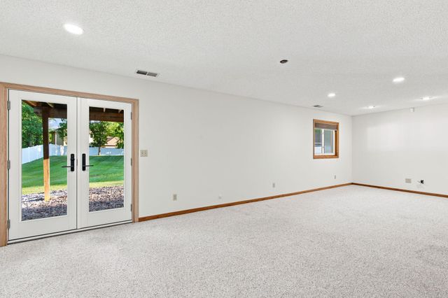 11205 72nd Avenue N, Maple Grove, MN 55369
