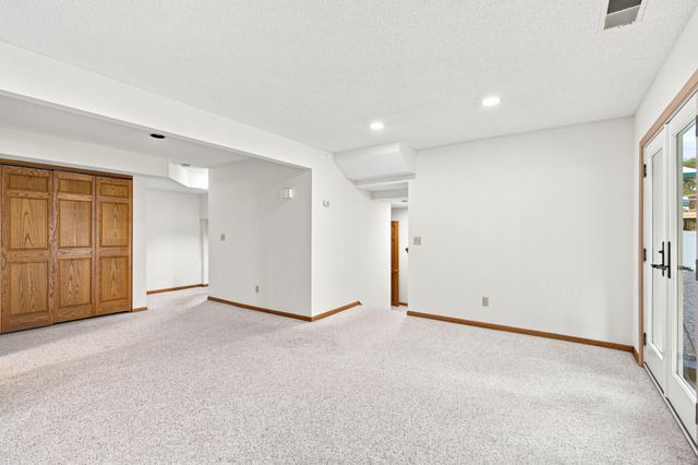 11205 72nd Avenue N, Maple Grove, MN 55369