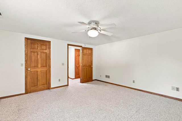 11205 72nd Avenue N, Maple Grove, MN 55369