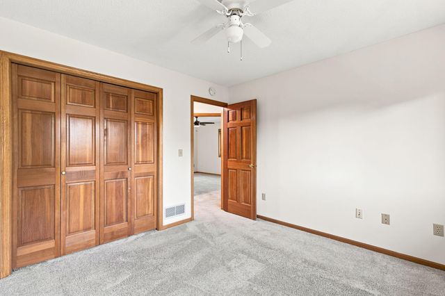 11205 72nd Avenue N, Maple Grove, MN 55369