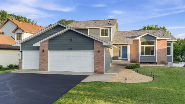 11205 72nd Avenue N, Maple Grove, MN 55369