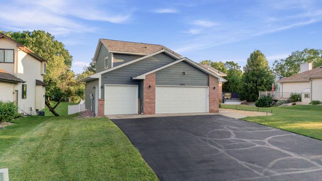 11205 72nd Avenue N, Maple Grove, MN 55369