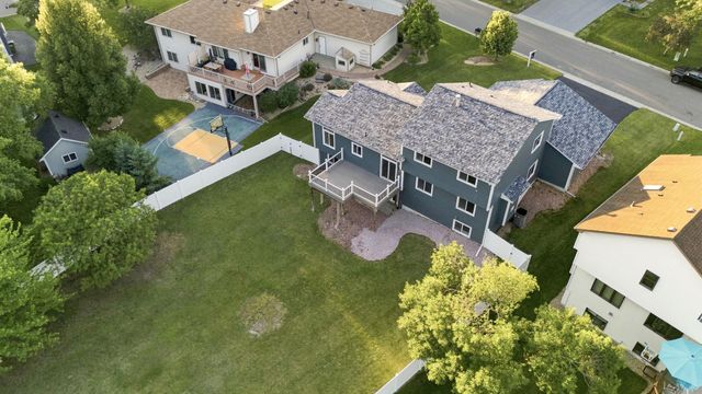11205 72nd Avenue N, Maple Grove, MN 55369