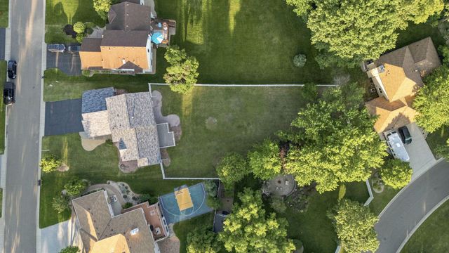 11205 72nd Avenue N, Maple Grove, MN 55369