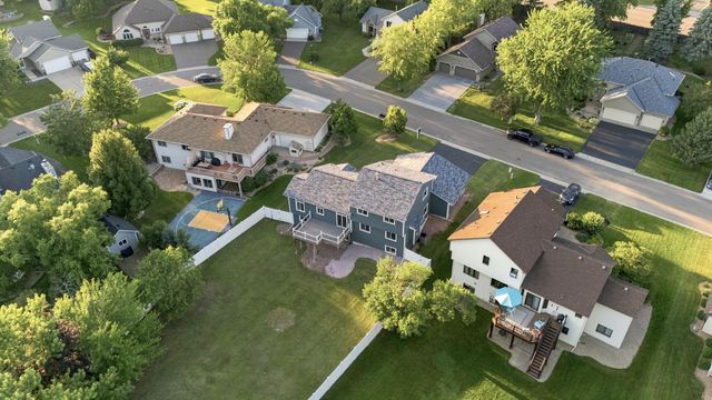 11205 72nd Avenue N, Maple Grove, MN 55369