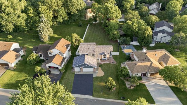 11205 72nd Avenue N, Maple Grove, MN 55369