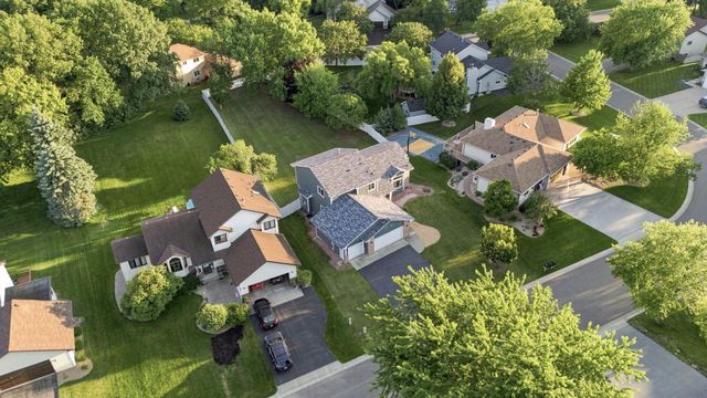 11205 72nd Avenue N, Maple Grove, MN 55369