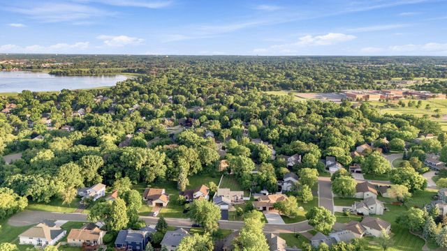 11205 72nd Avenue N, Maple Grove, MN 55369