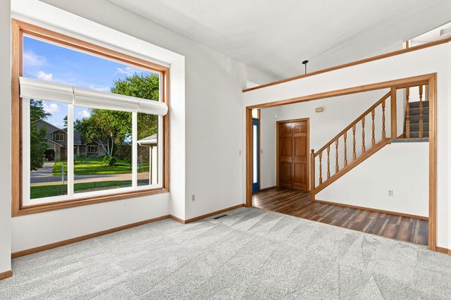 11205 72nd Avenue N, Maple Grove, MN 55369