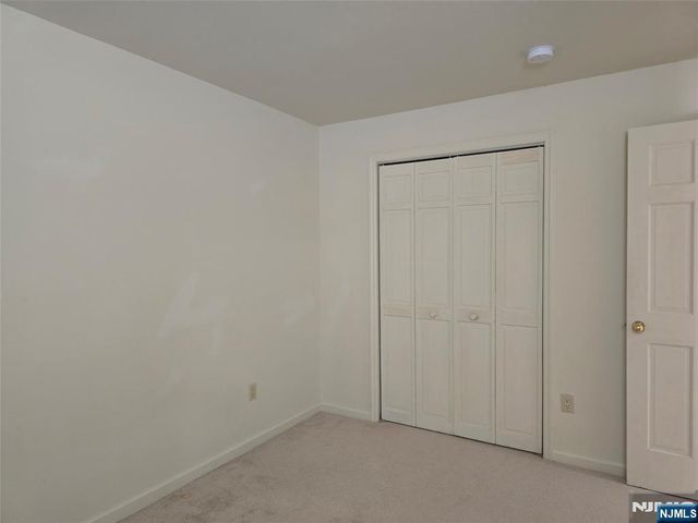87 Lakeview Drive, Old Tappan, NJ 07675