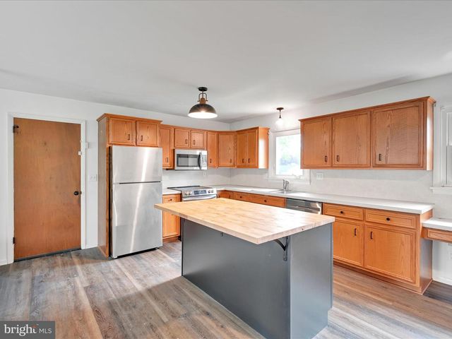218 W FRANKLIN AVENUE, Myerstown, PA 17067