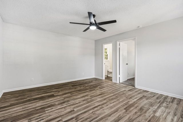 131 Ridgeway Rd, Spartanburg, SC 29301