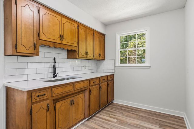 131 Ridgeway Rd, Spartanburg, SC 29301