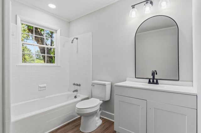 131 Ridgeway Rd, Spartanburg, SC 29301