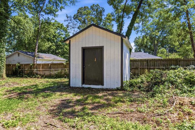 131 Ridgeway Rd, Spartanburg, SC 29301
