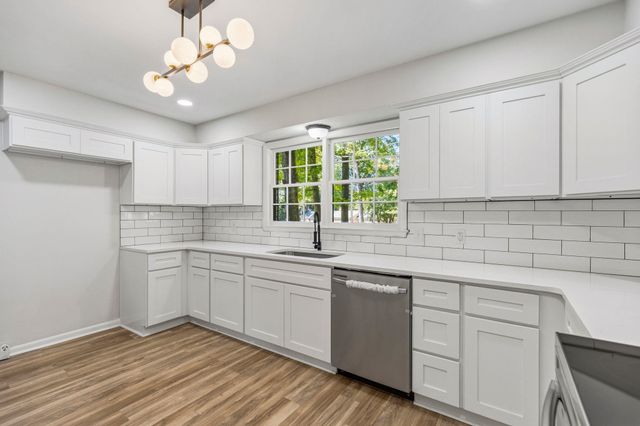 131 Ridgeway Rd, Spartanburg, SC 29301