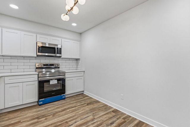 131 Ridgeway Rd, Spartanburg, SC 29301
