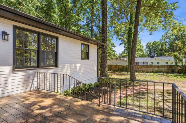 131 Ridgeway Rd, Spartanburg, SC 29301