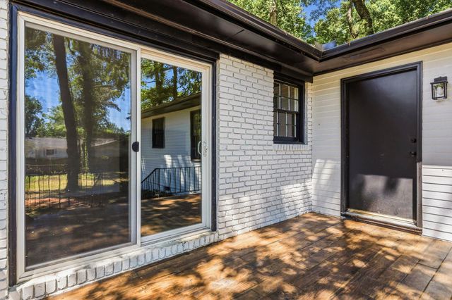 131 Ridgeway Rd, Spartanburg, SC 29301