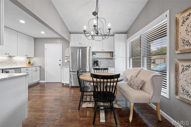 12115 Josephine Marie Drive, Maryland Heights, MO 63043