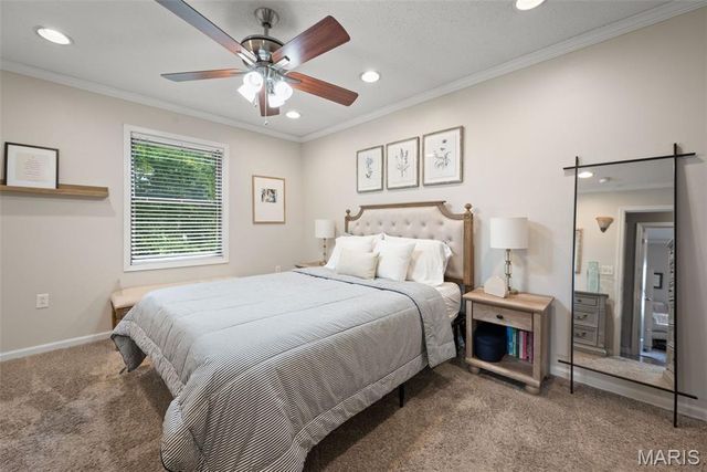 12115 Josephine Marie Drive, Maryland Heights, MO 63043