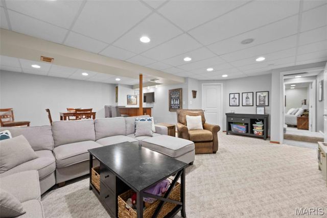 12115 Josephine Marie Drive, Maryland Heights, MO 63043