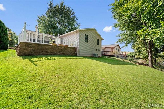 12115 Josephine Marie Drive, Maryland Heights, MO 63043