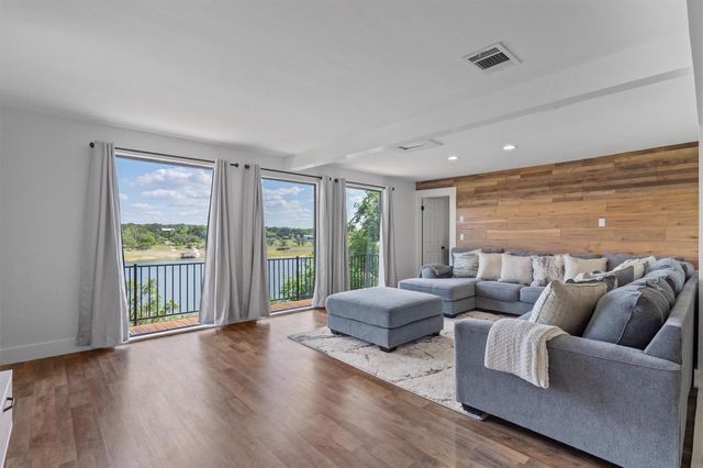 25413 Pedernales Point DR, Spicewood, TX 78669