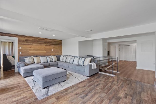 25413 Pedernales Point DR, Spicewood, TX 78669