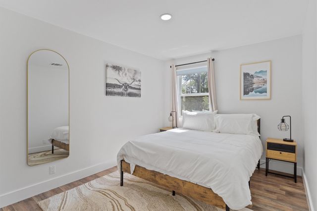 25413 Pedernales Point DR, Spicewood, TX 78669