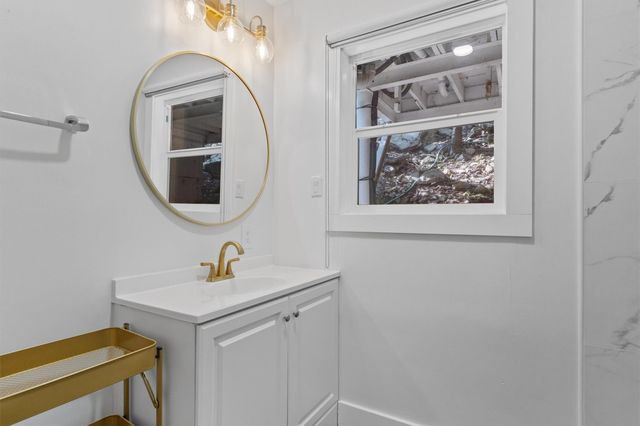 25413 Pedernales Point DR, Spicewood, TX 78669