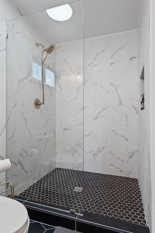 25413 Pedernales Point DR, Spicewood, TX 78669