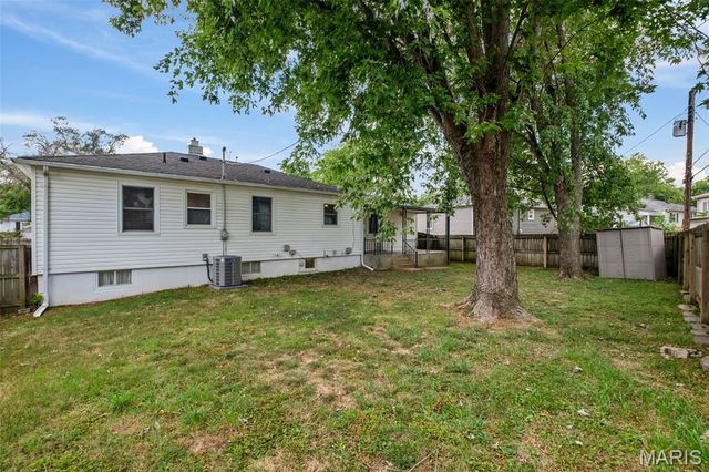 9405 Evandale Drive, St Louis, MO 63123
