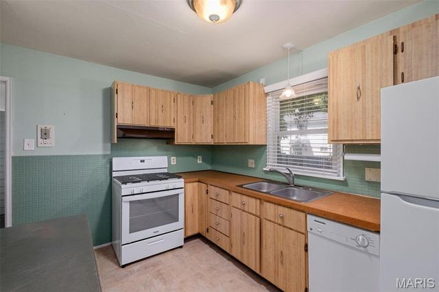 9405 Evandale Drive, St Louis, MO 63123