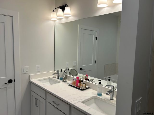 9121 Marbella Drive, Lincoln, NE 68520
