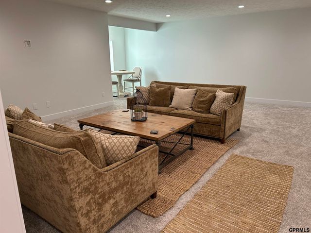 9121 Marbella Drive, Lincoln, NE 68520