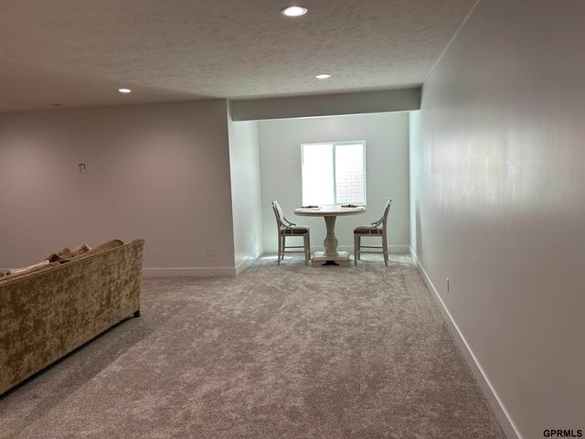 9121 Marbella Drive, Lincoln, NE 68520