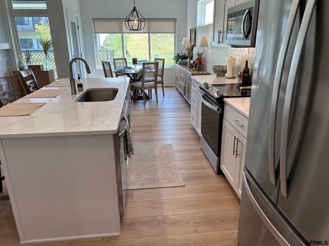 9121 Marbella Drive, Lincoln, NE 68520
