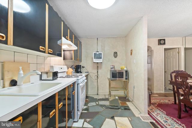 3238 S JUNIPER STREET, Philadelphia, PA 19148