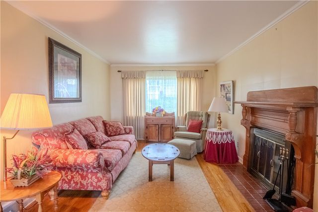 55 Sylvanus Ave, North Union Twp, PA 15401