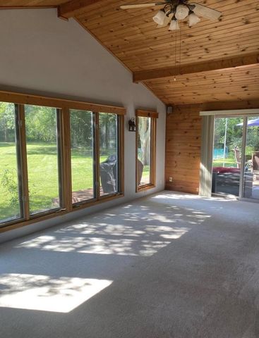 W360N7506 Thomas DRIVE, Oconomowoc, WI 53066