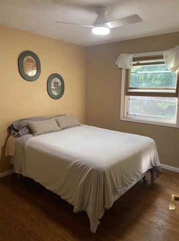 W360N7506 Thomas DRIVE, Oconomowoc, WI 53066