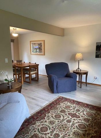W360N7506 Thomas DRIVE, Oconomowoc, WI 53066