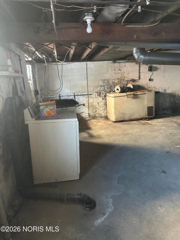 204 Laquineo Street, Findlay, OH 45840