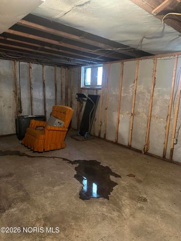 204 Laquineo Street, Findlay, OH 45840