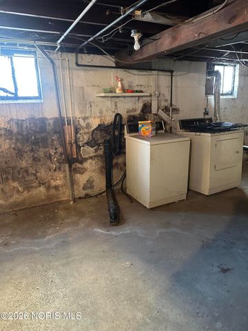 204 Laquineo Street, Findlay, OH 45840