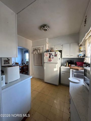 204 Laquineo Street, Findlay, OH 45840