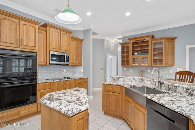 110 Camellia Court, Wallace, NC 28466