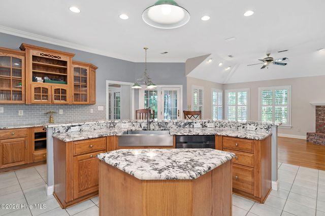 110 Camellia Court, Wallace, NC 28466