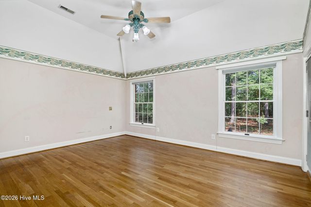 110 Camellia Court, Wallace, NC 28466